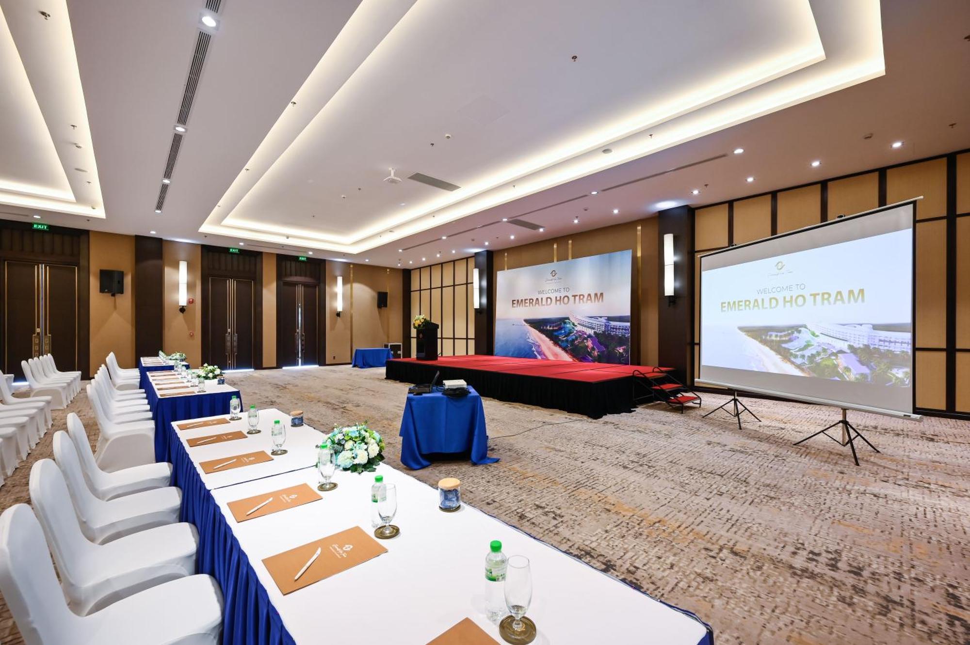 Emerald Ho Tram Resort Bagian luar foto